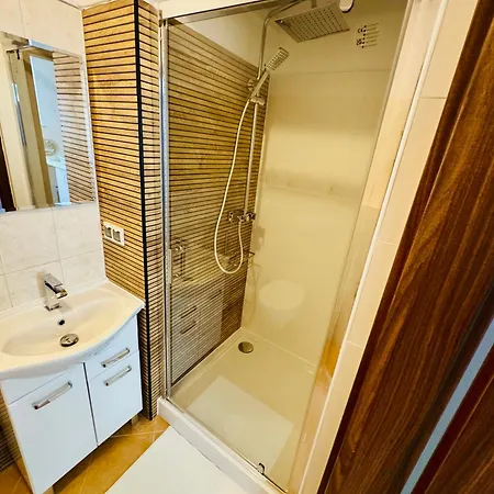 Apartament Cos Zydowska 33