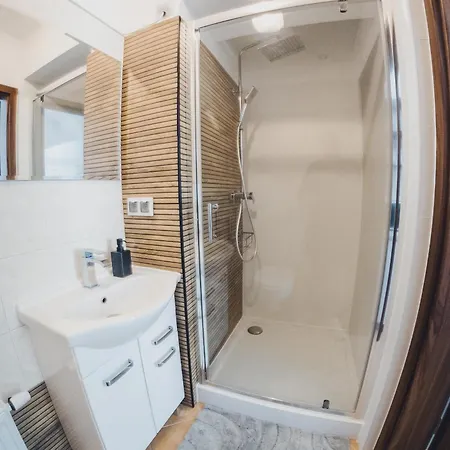 Apartament Cos Zydowska 33 *