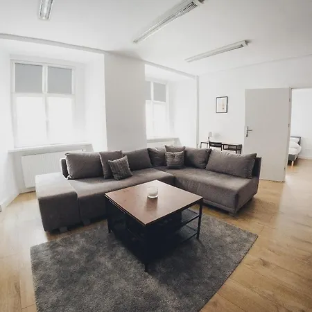 Cos Zydowska 33 * Poznań