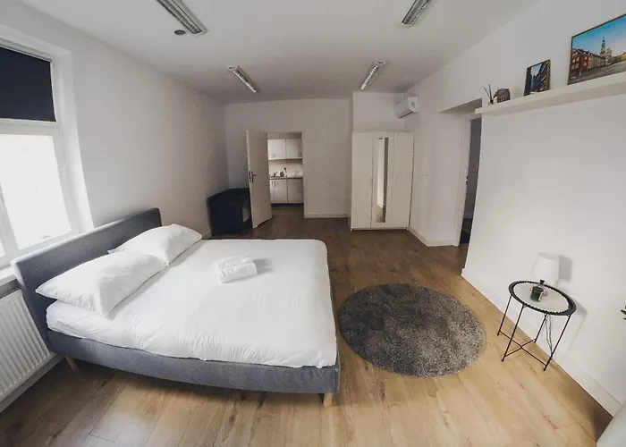 Апартаменты Cos Zydowska 33